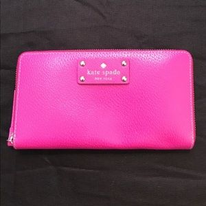 Kate Spade zip around wallet